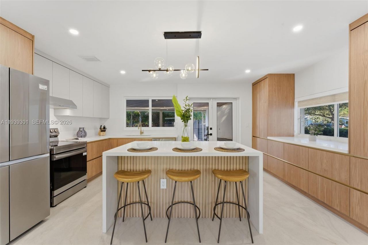 13225 SW 83rd Ct , Pinecrest, FL 33156 Photo