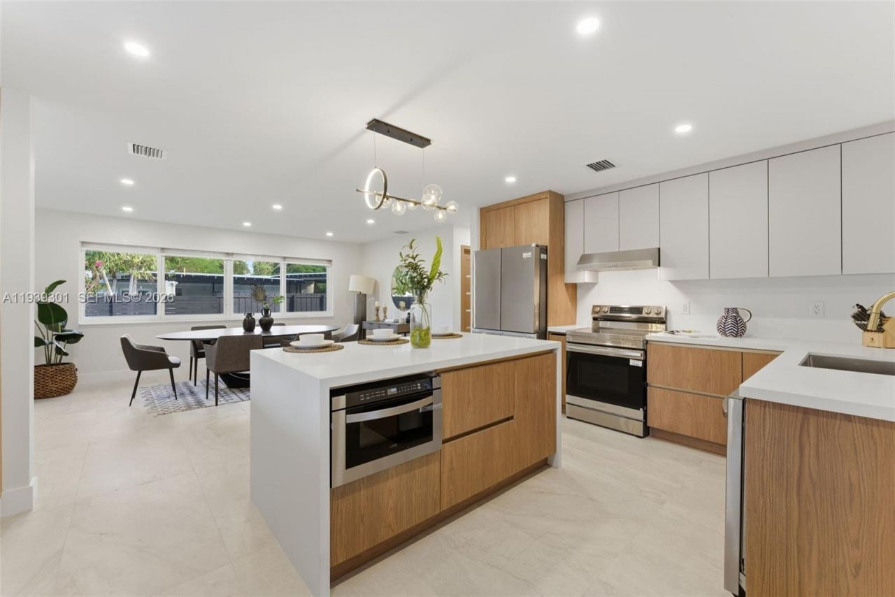 13225 SW 83rd Ct , Pinecrest, FL 33156 Photo