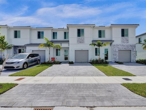 732 SE 13th Court, Unit 732, Homestead, FL 33034