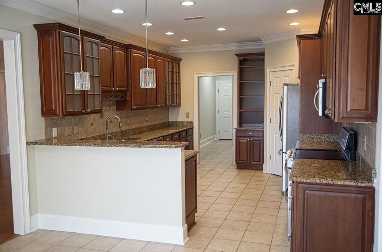 50 Pyramid Court  Photo 4