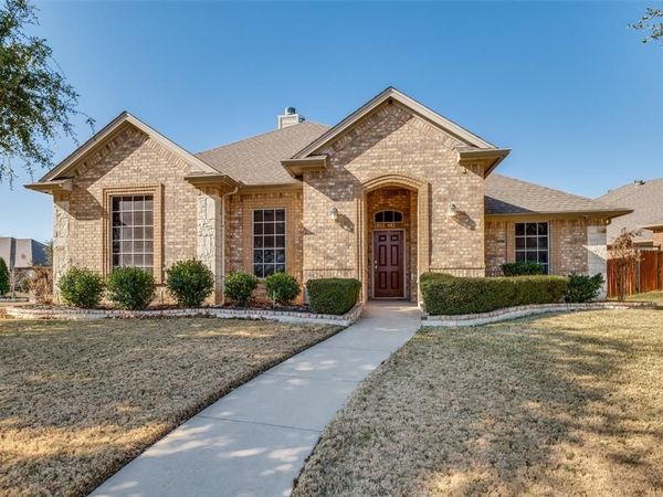 140 Big Willow Court, Saginaw, TX 76179