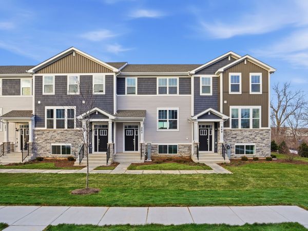 247 Settlers Place, West Dundee, IL 60118