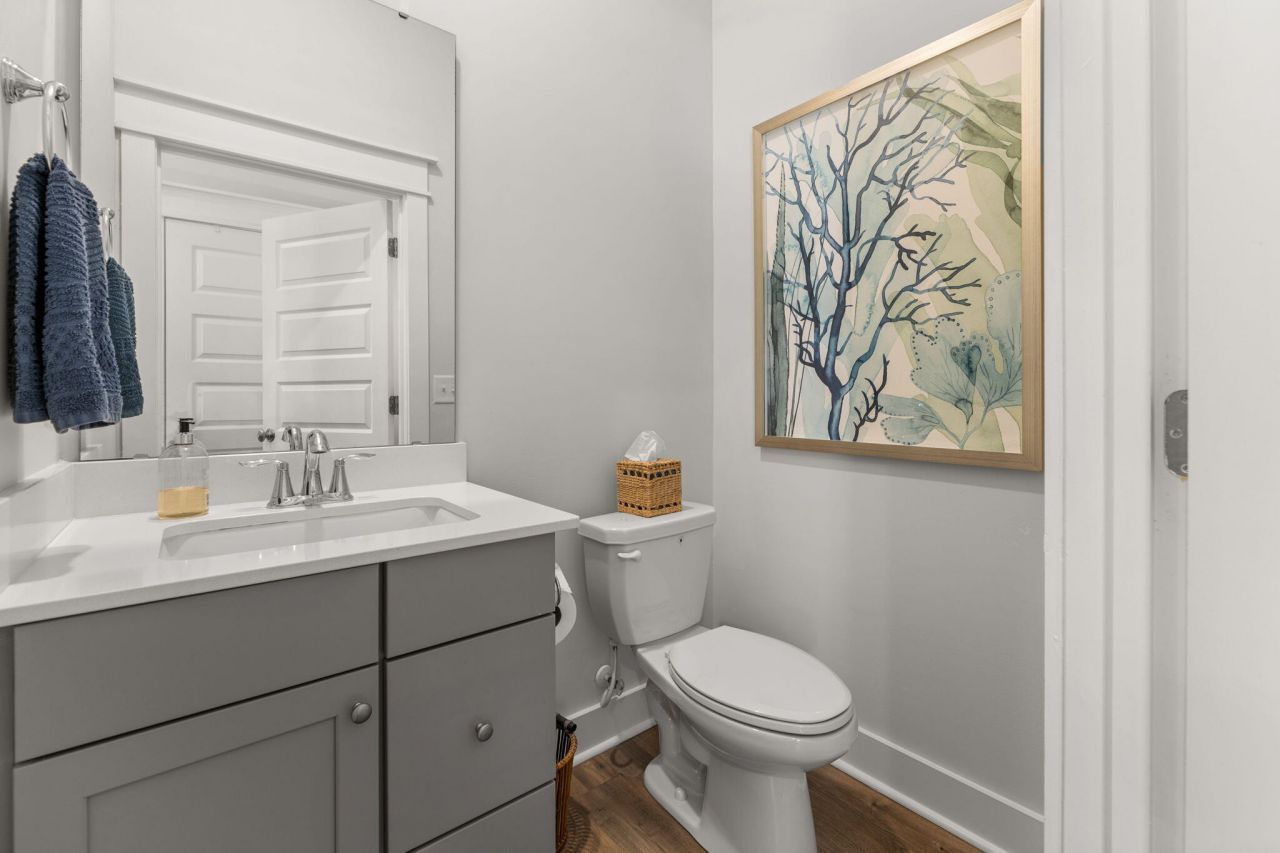 1620 Florentia Street Photo 10