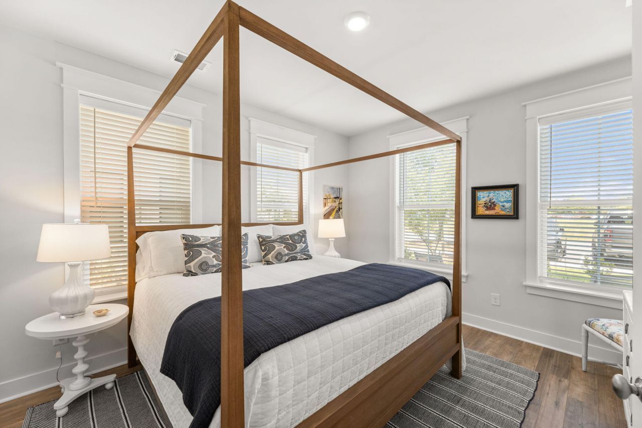 1620 Florentia Street Photo 6