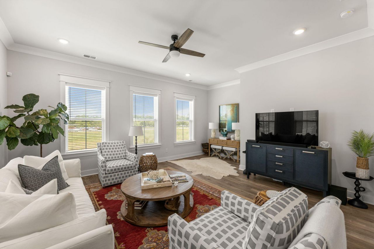 1620 Florentia Street Photo 8