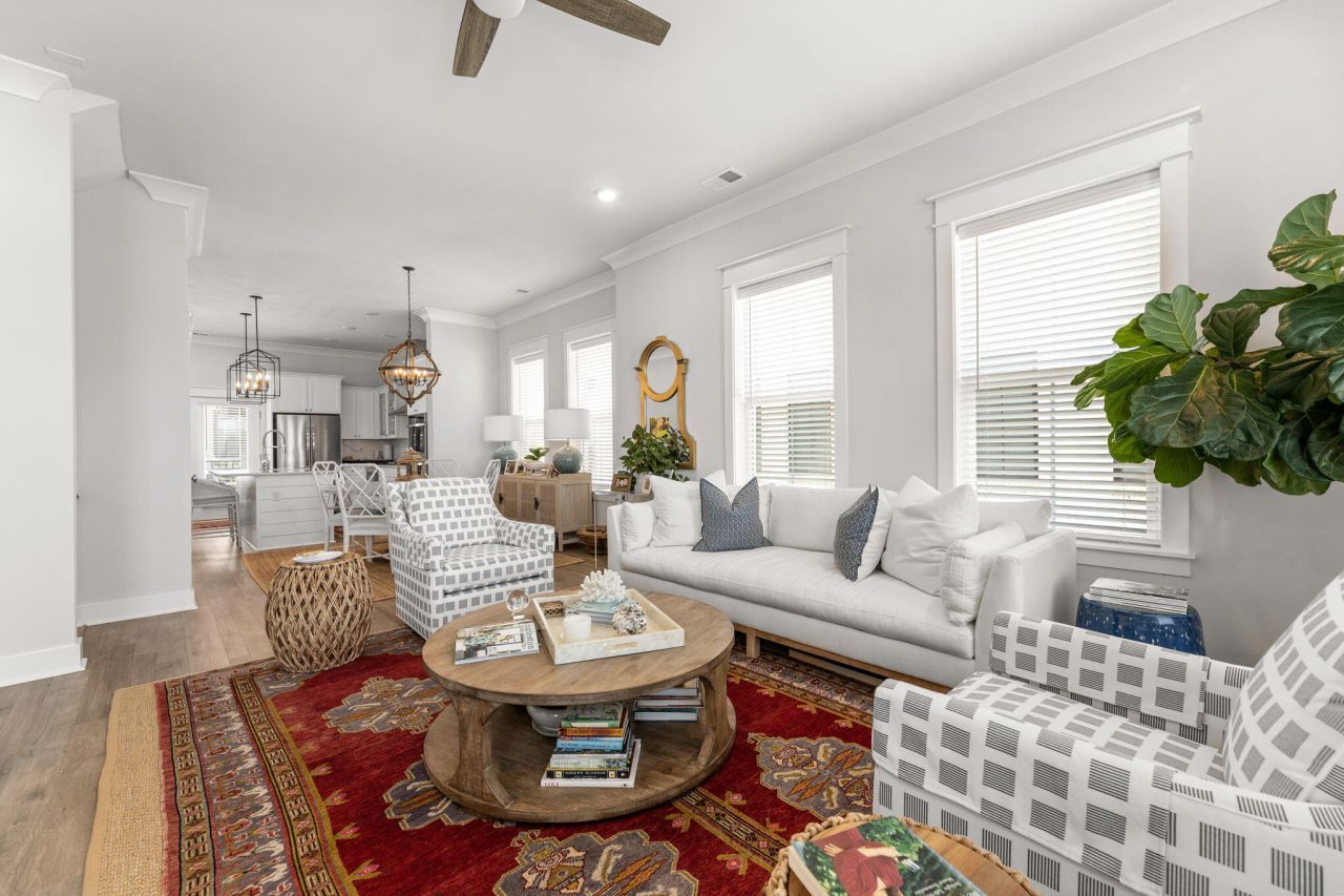 1620 Florentia Street Photo 9