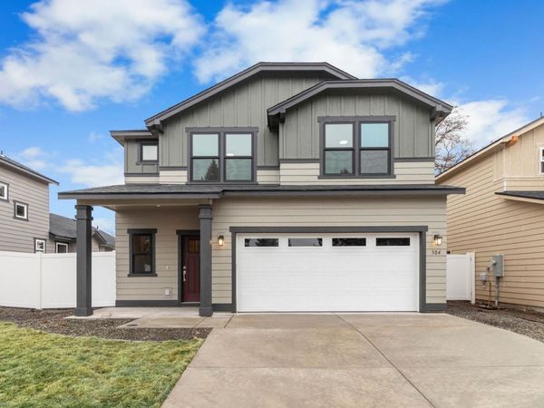 304 N Viewmont Ct, Greenacres, WA 99016