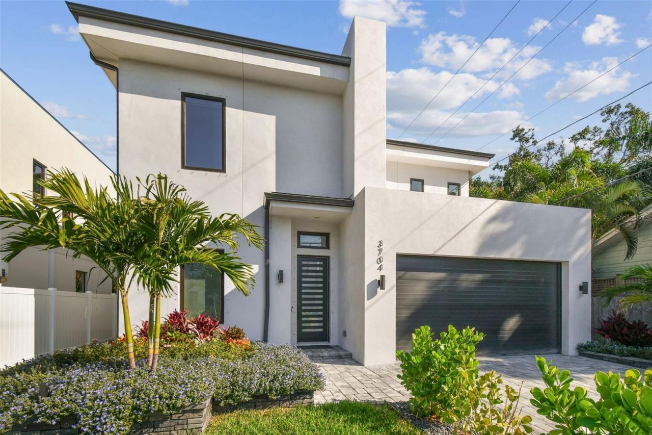 3704 S Lynwood, Tampa, FL 33611 Main Photo