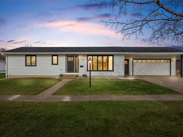 828 E Butler Street, Manchester, IA 52057