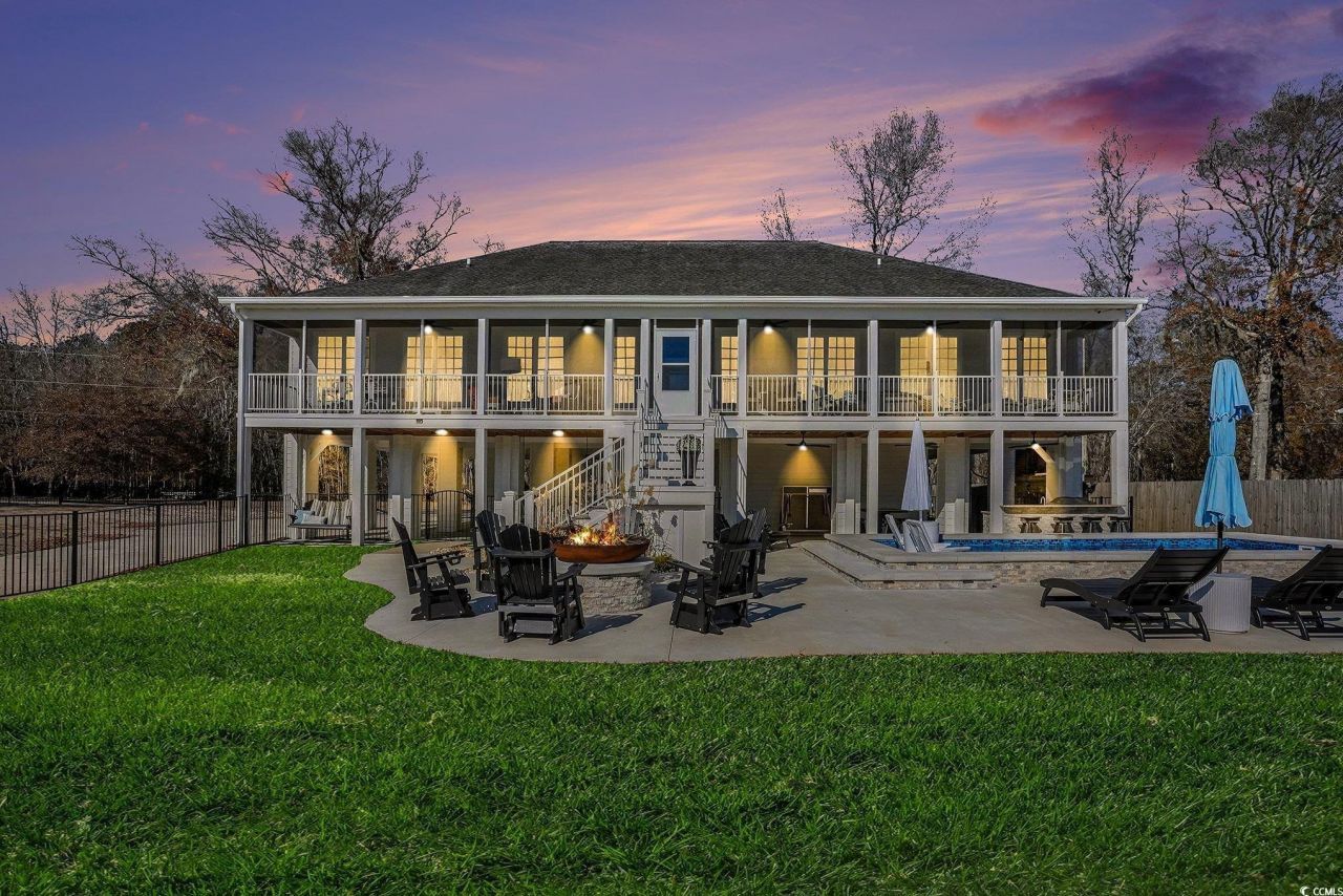 3741 Ed Smith Ave. Photo 2