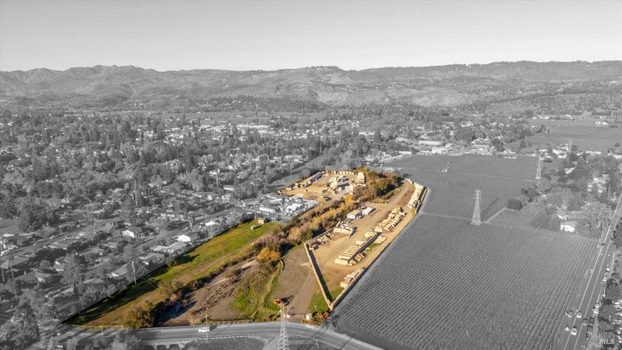 800 S Crane Avenue, St. Helena, CA 94574