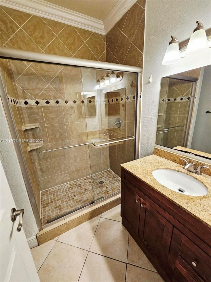 2151 NW 96 Terr, Unit 15L, Pembroke Pines, FL 33024 Photo