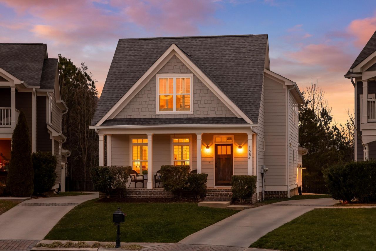 1684 Westover Lane, Chattanooga, TN 37405 Main Photo