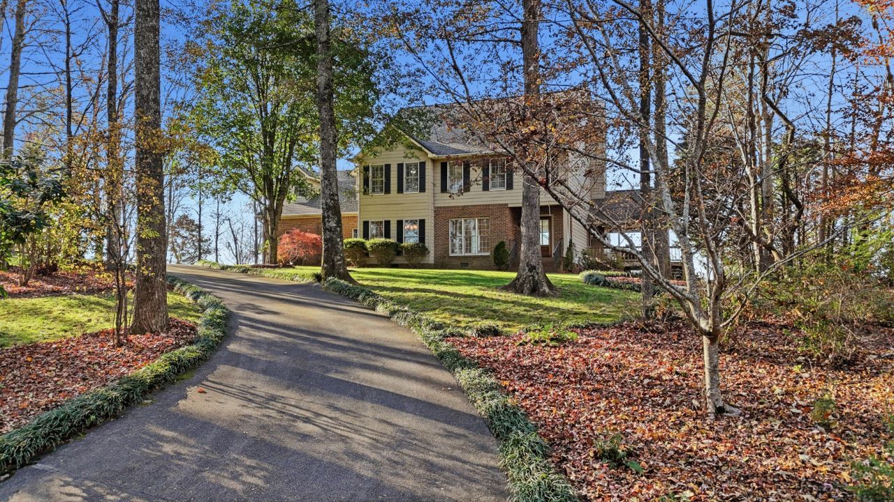 141 Brow Lake Road, Lookout Mountain, GA 30750 Main Photo