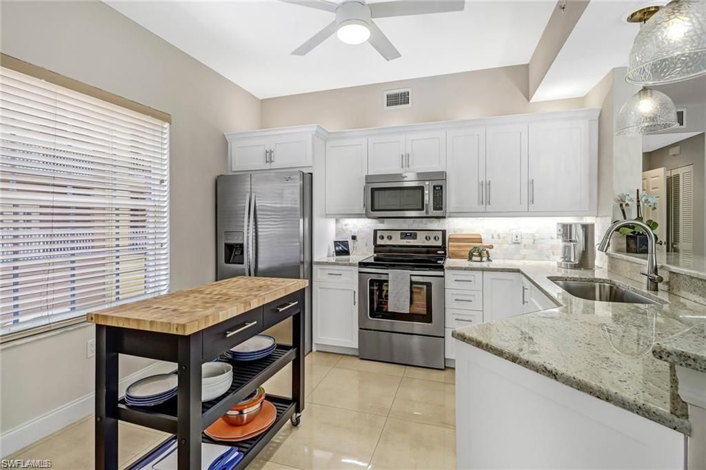 410 Bayfront Pl, Unit 2208, Naples, FL 34102 Photo