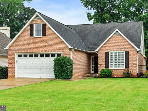 425 Fairway Court, Newnan, GA 30265