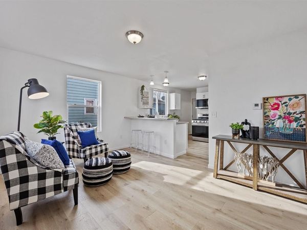 59 Walnut St, Tipton, IA 52772