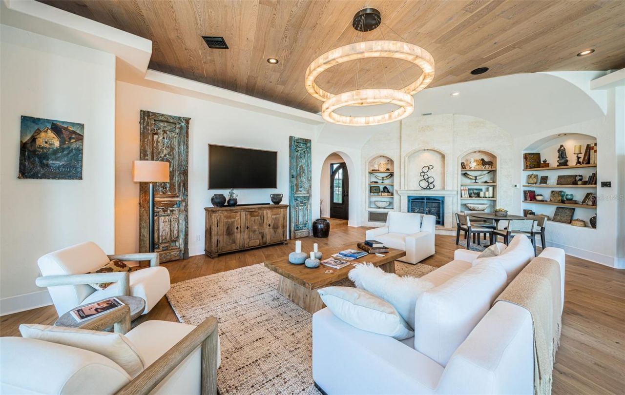 7800 9th Avenue S, Saint Petersburg, FL 33707 Photo