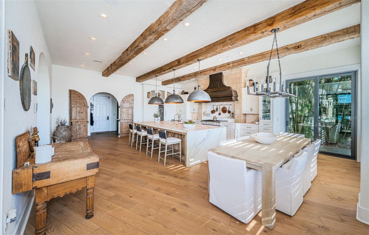 7800 9th Avenue S, Saint Petersburg, FL 33707 Photo