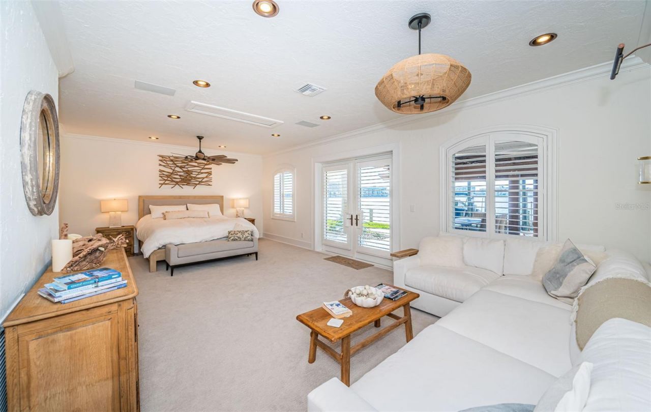 7800 9th Avenue S, Saint Petersburg, FL 33707 Photo