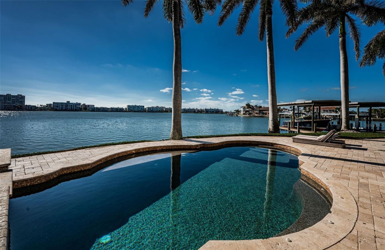 7800 9th Avenue S, Saint Petersburg, FL 33707 Photo