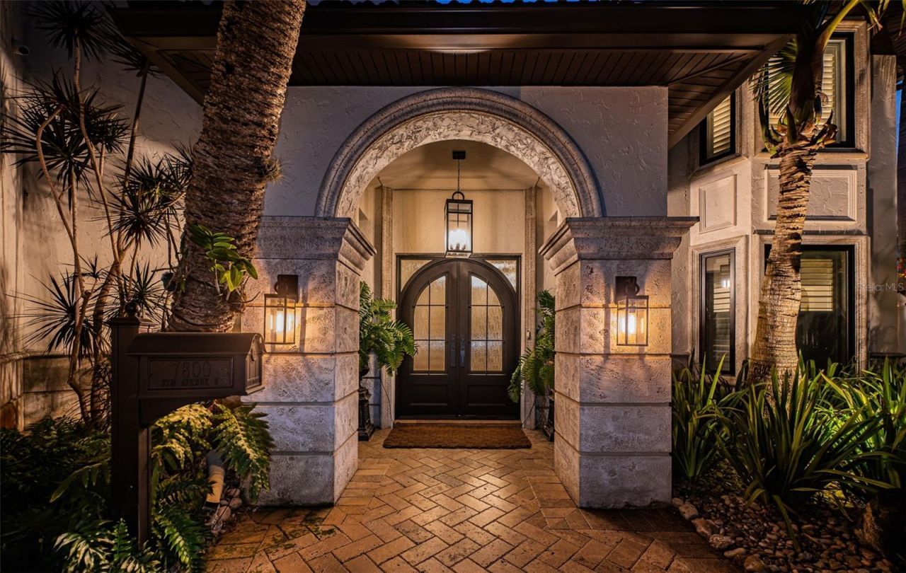 7800 9th Avenue S, Saint Petersburg, FL 33707 Photo