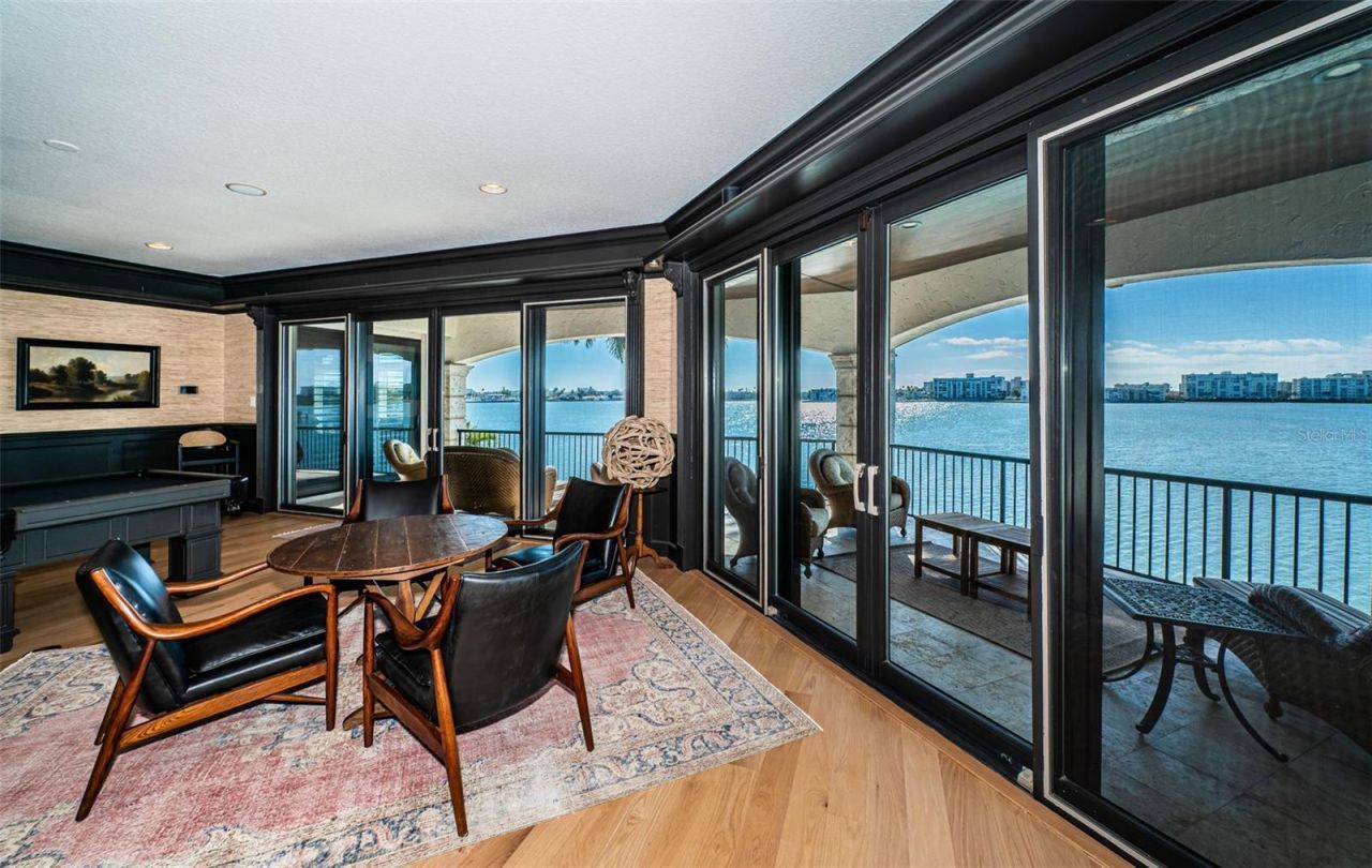 7800 9th Avenue S, Saint Petersburg, FL 33707 Photo