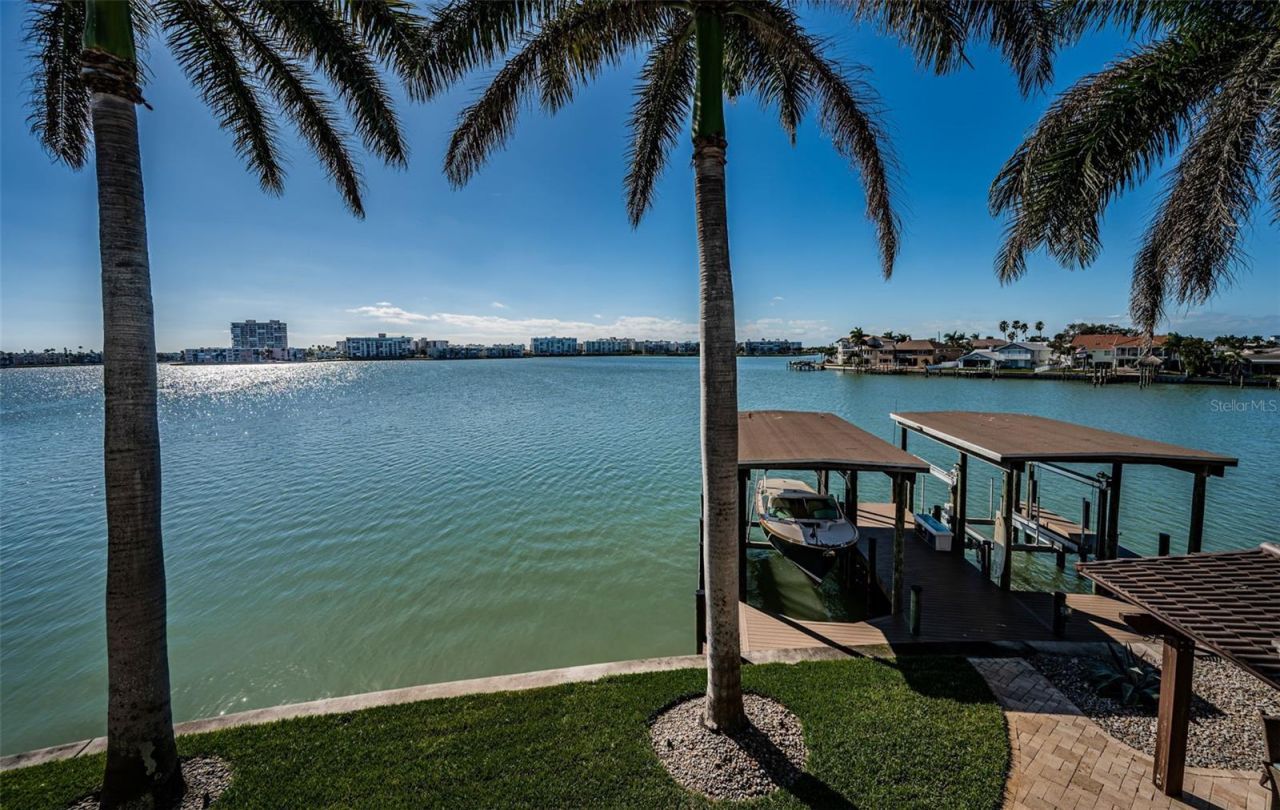 7800 9th Avenue S, Saint Petersburg, FL 33707 Photo