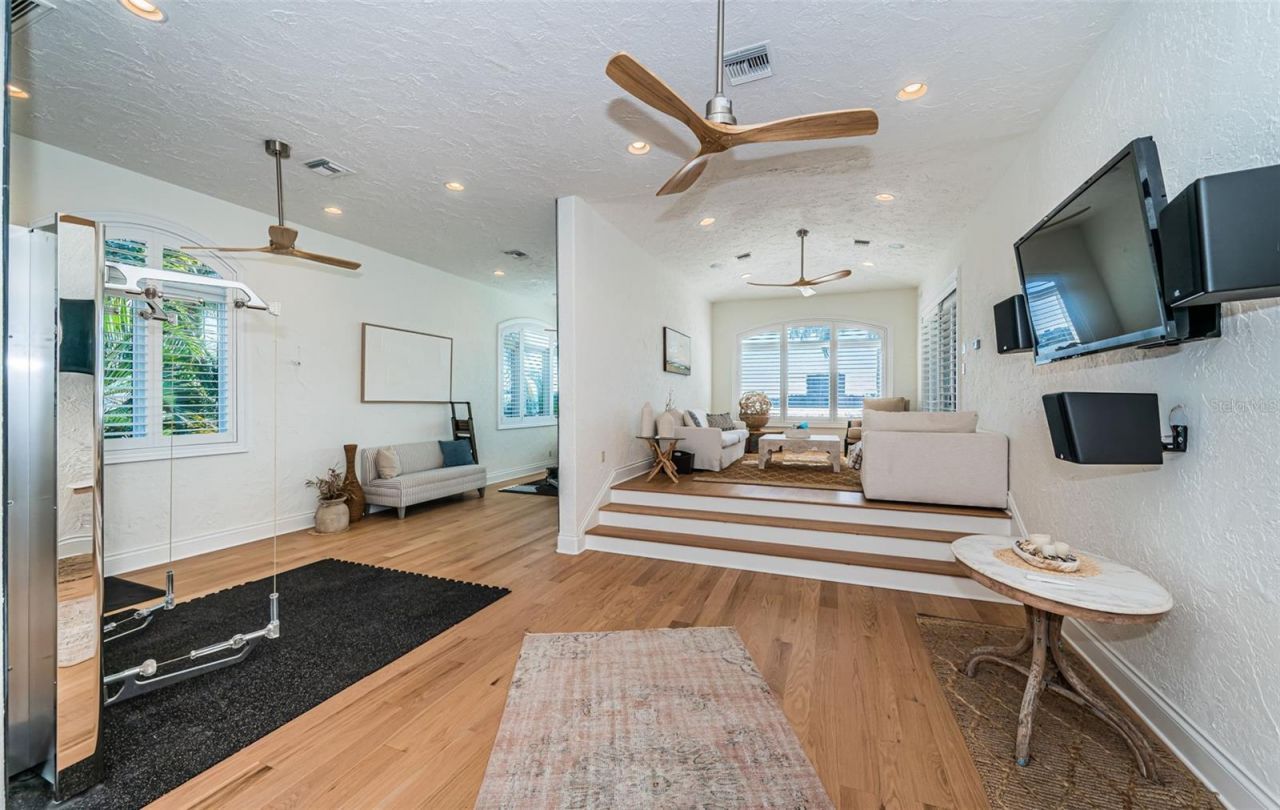 7800 9th Avenue S, Saint Petersburg, FL 33707 Photo