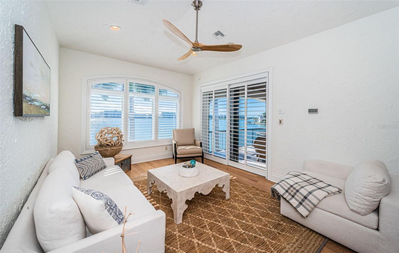 7800 9th Avenue S, Saint Petersburg, FL 33707 Photo