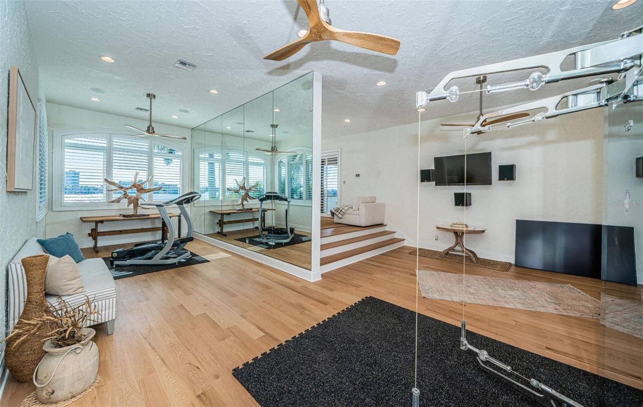 7800 9th Avenue S, Saint Petersburg, FL 33707 Photo