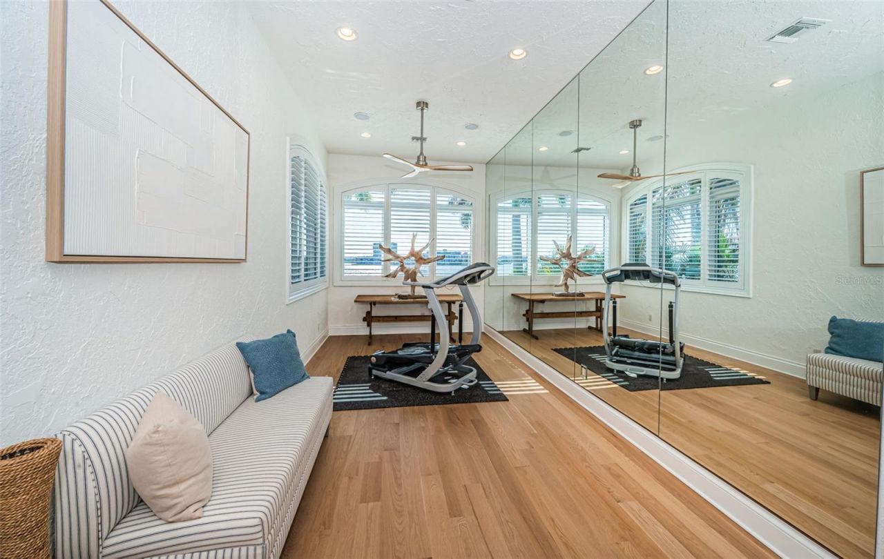 7800 9th Avenue S, Saint Petersburg, FL 33707 Photo