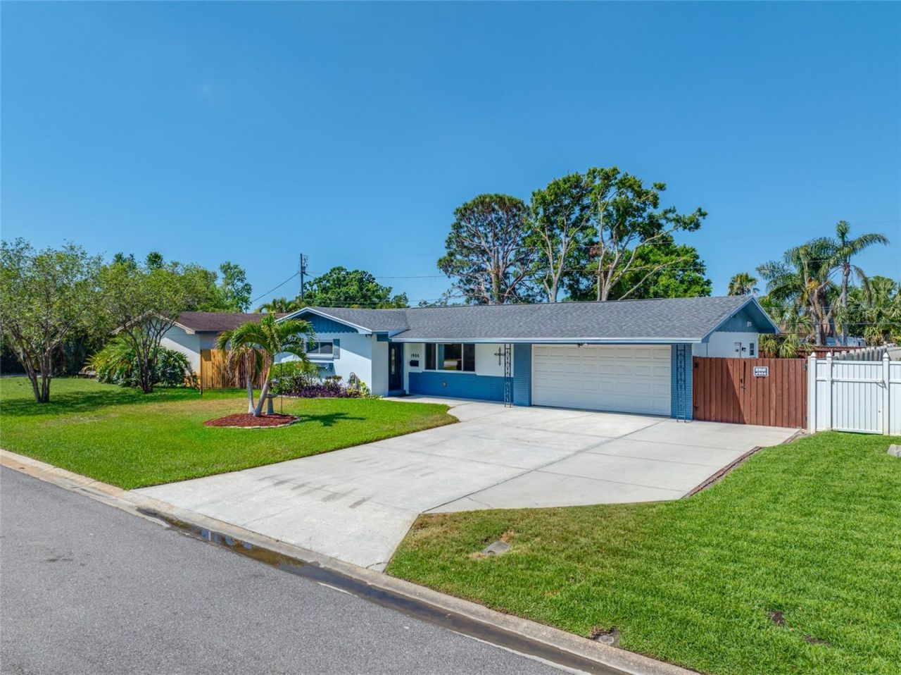 1900 60th Way N, Saint Petersburg, FL 33710 Main Photo