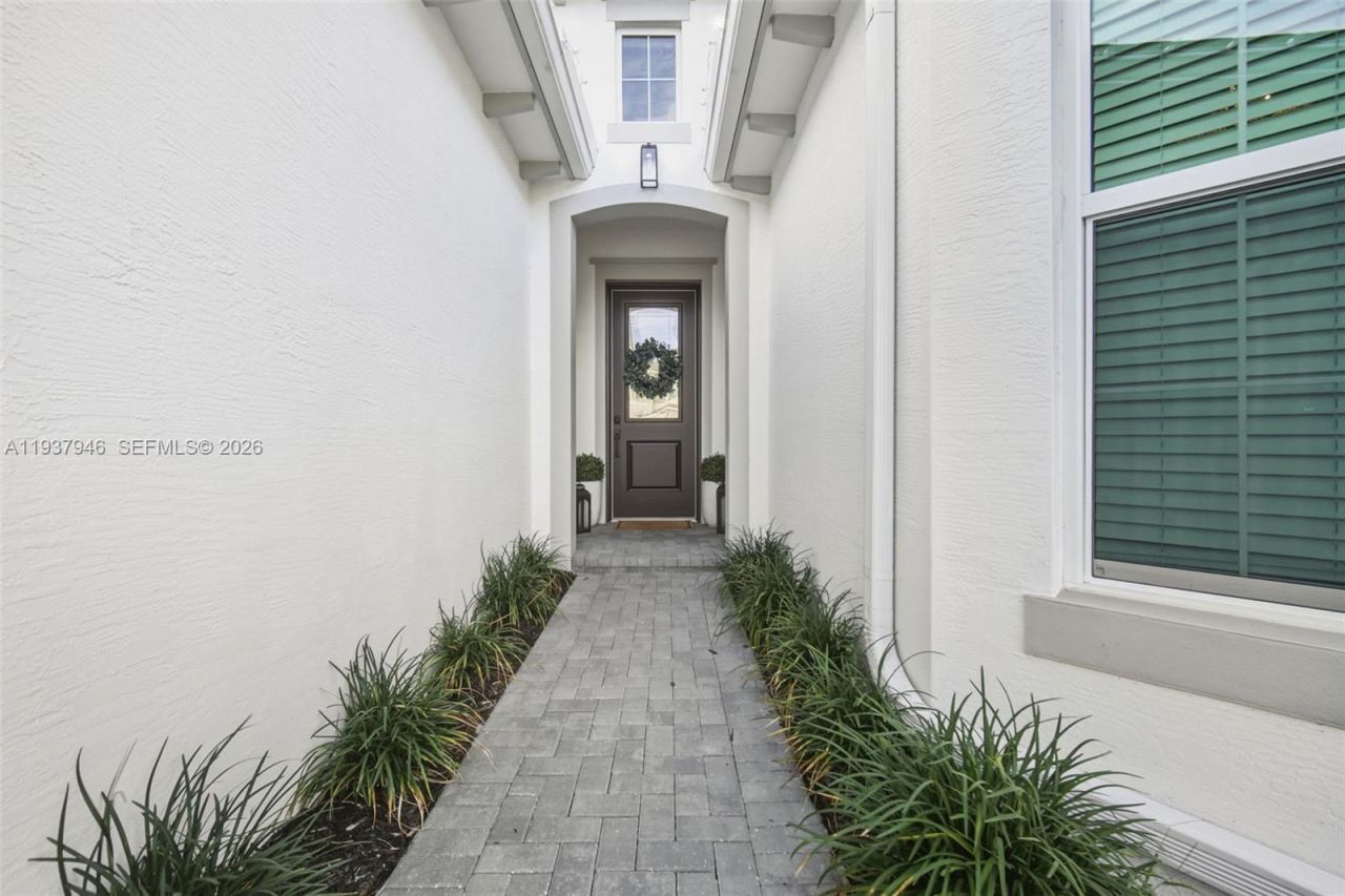 5413 Pecan Dr, Loxahatchee, FL 33470 Photo