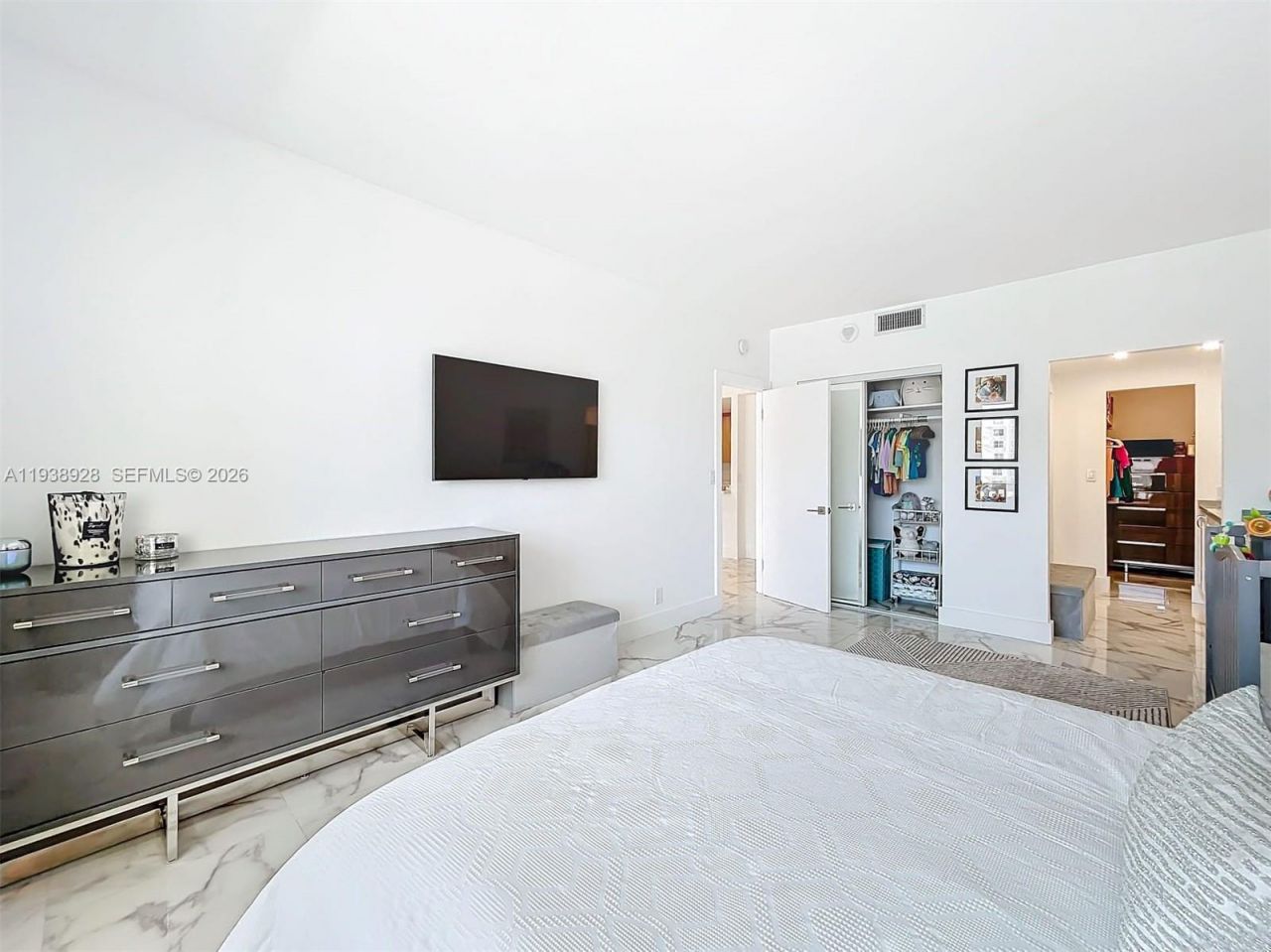 1825 S Ocean Dr , Unit PH11, Hallandale Beach, FL 33009 Photo