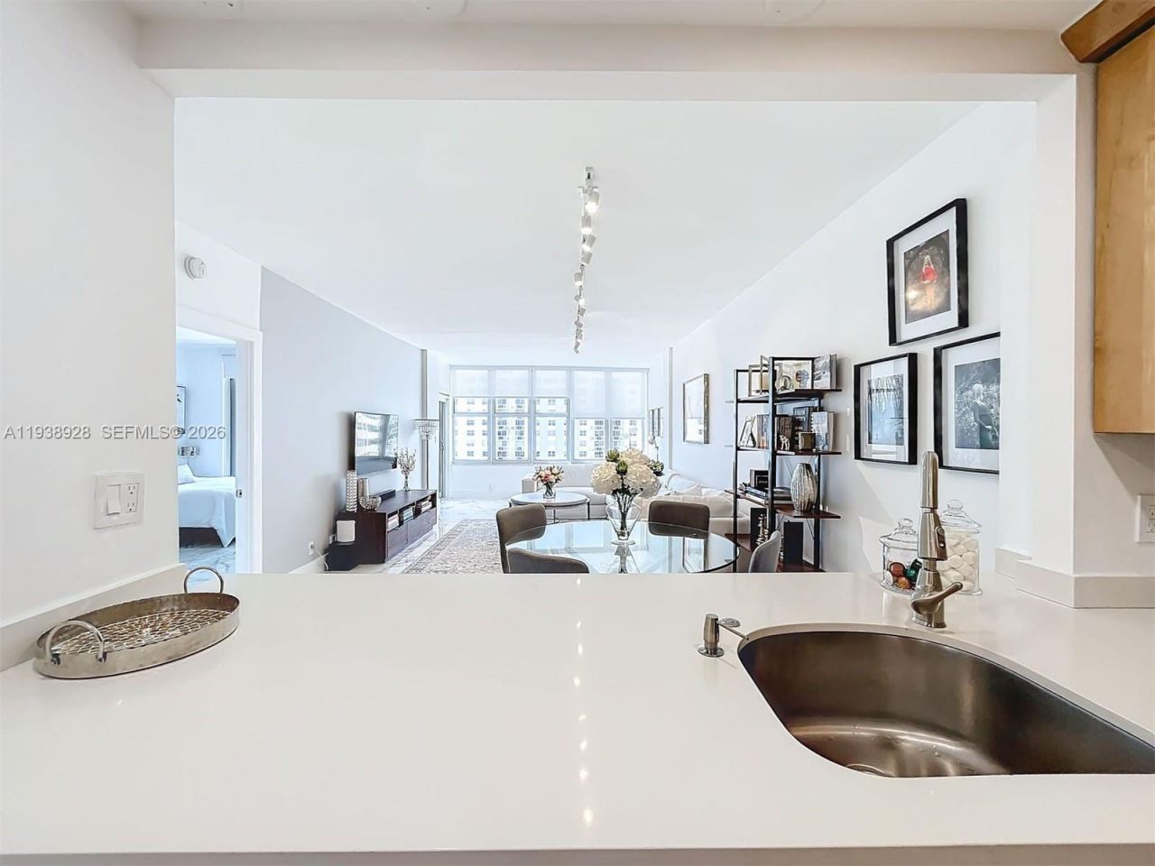 1825 S Ocean Dr , Unit PH11, Hallandale Beach, FL 33009 Photo