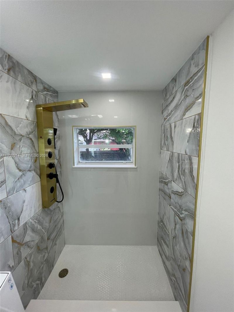 775 NW 142nd St, Miami, FL 33168 Photo