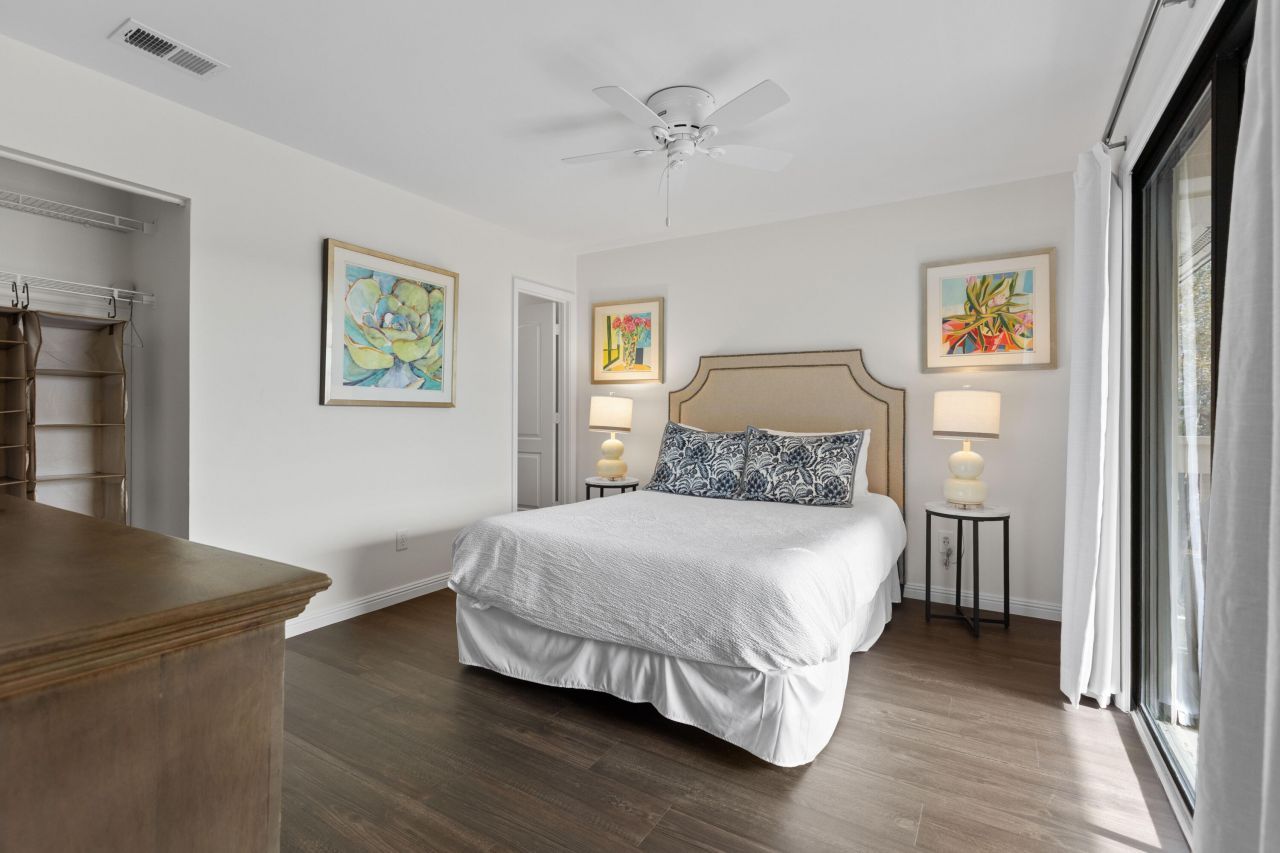 2064 Long Bend Drive Photo 17