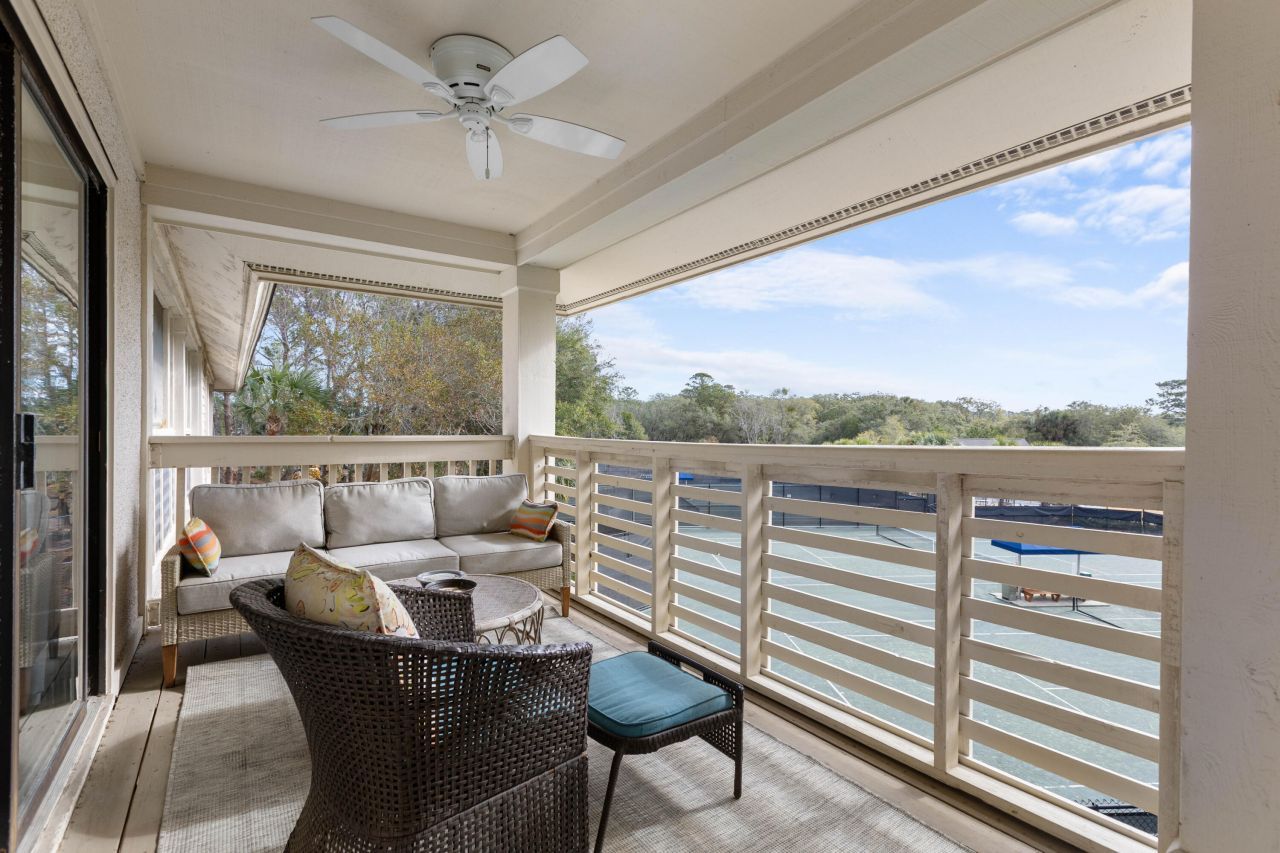 2064 Long Bend Drive Photo 21