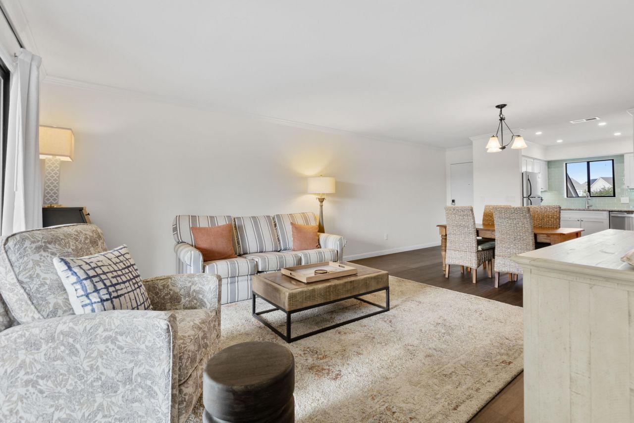 2064 Long Bend Drive Photo 9