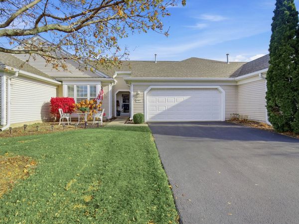 12862 Norfolk Drive, Huntley, IL 60142