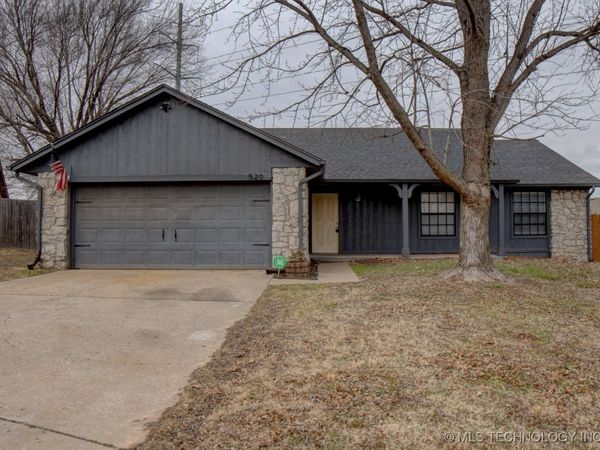 520 W Roanoke Street, Broken Arrow, OK 74011