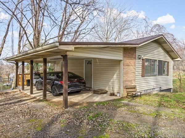 939 Watauga Rd , Cookeville, TN 38506