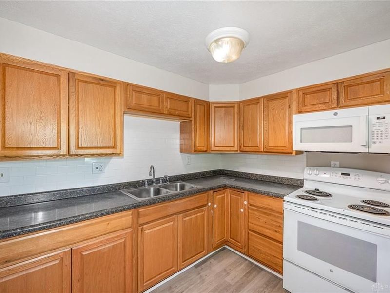 7725 Harrington Avenue, Dayton, OH 45415 Photo 11