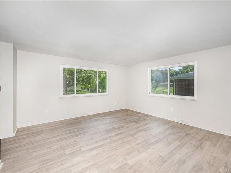 7725 Harrington Avenue, Dayton, OH 45415 Photo 3