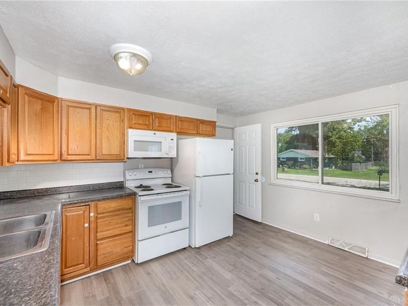 7725 Harrington Avenue, Dayton, OH 45415 Photo 8