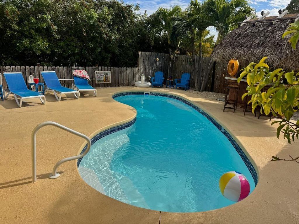 309 E Calzada De Bougainville, Marathon, FL 33050 Photo