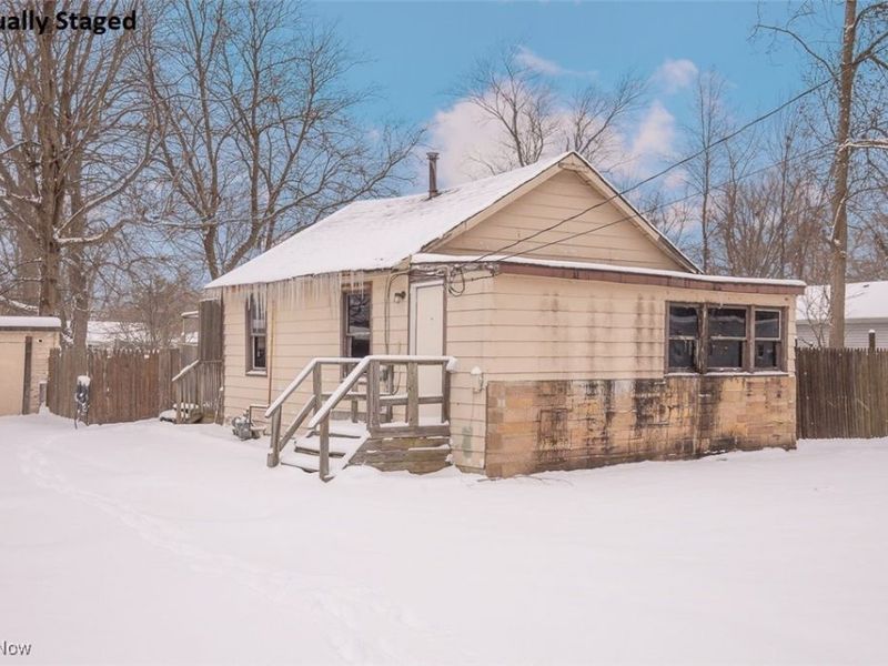 903 Oakwood Boulevard, Painesville, OH 44077 Photo 1