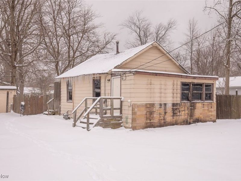 903 Oakwood Boulevard, Painesville, OH 44077 Photo 2