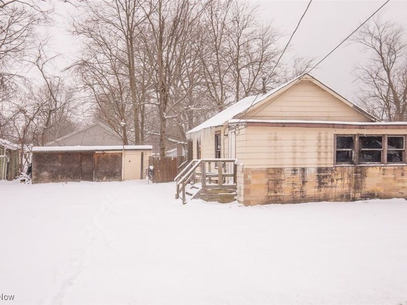 903 Oakwood Boulevard, Painesville, OH 44077 Photo 3